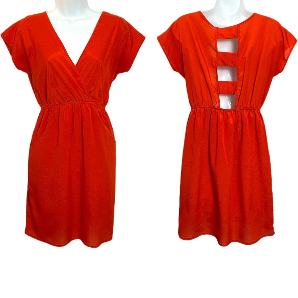 SOPRANO Cap-sleeve Mini Dress w/Pockets Lined